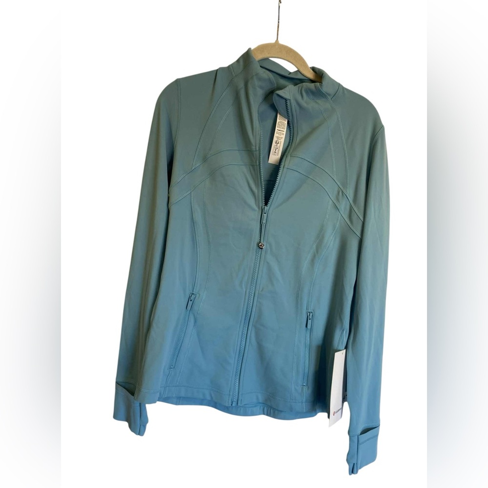 93. NWT Lululemon define jacket WASHED BLUE Size: 10